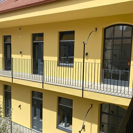Honest Karlin Aparthotel Πράγα Εξωτερικό φωτογραφία