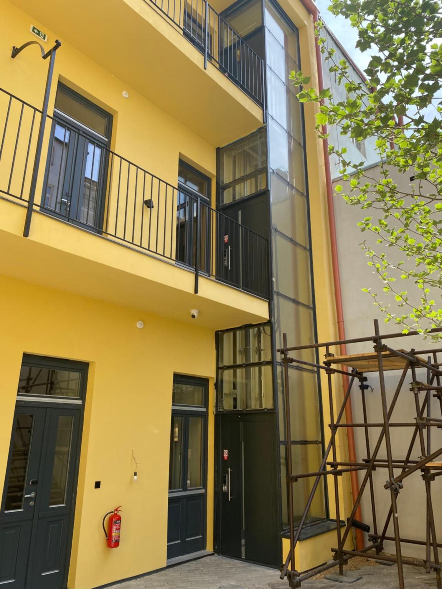 Honest Karlin Aparthotel Πράγα Εξωτερικό φωτογραφία