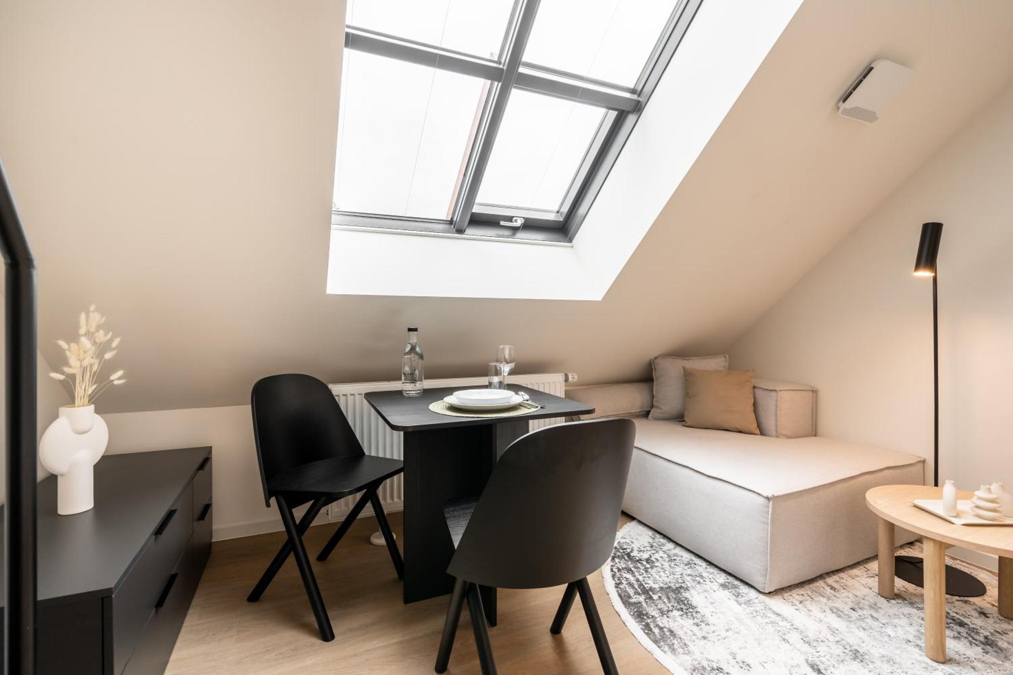Honest Karlin Aparthotel Πράγα Εξωτερικό φωτογραφία