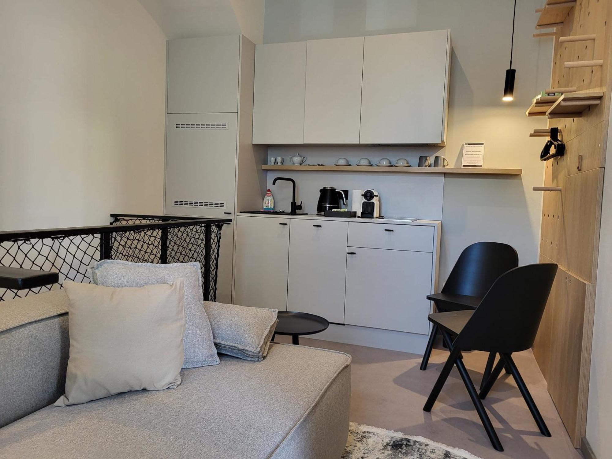 Honest Karlin Aparthotel Πράγα Δωμάτιο φωτογραφία